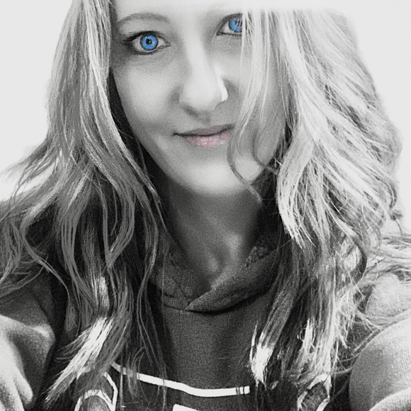 Meet your Posher, Niki - Picture 9 of 12